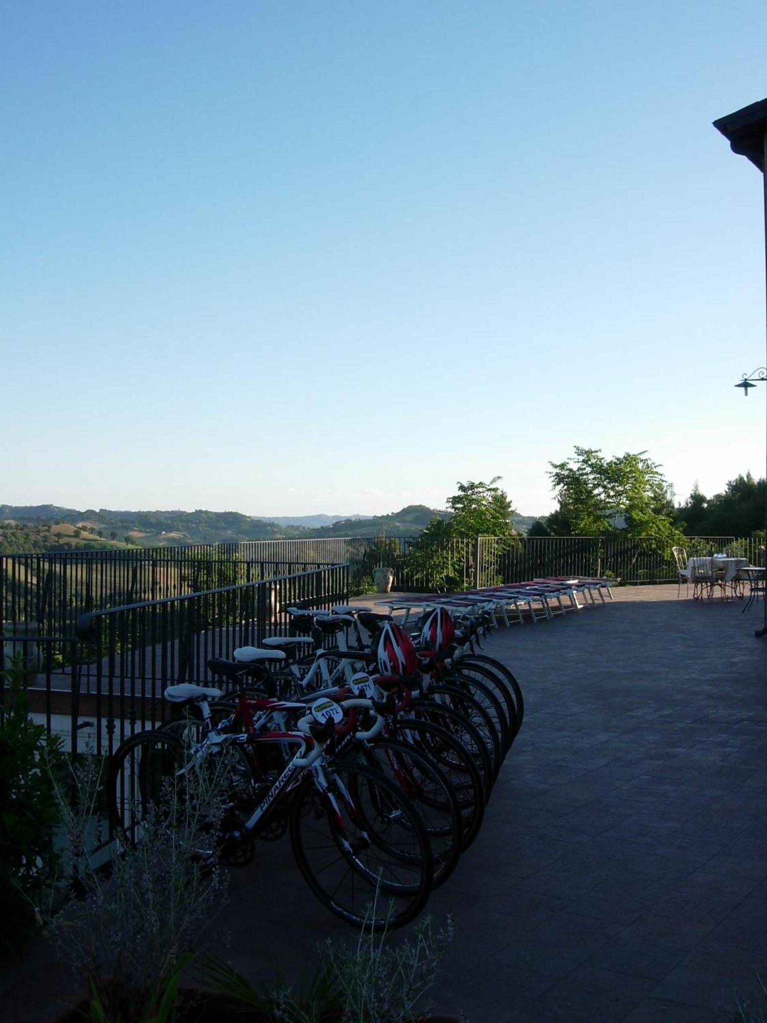 Colleverde Country House Urbino SPA&Benessere Exterior foto